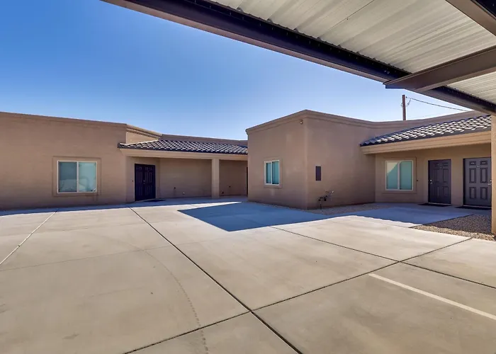 Apartment Golf, Hike & Boat! Bright Havasu