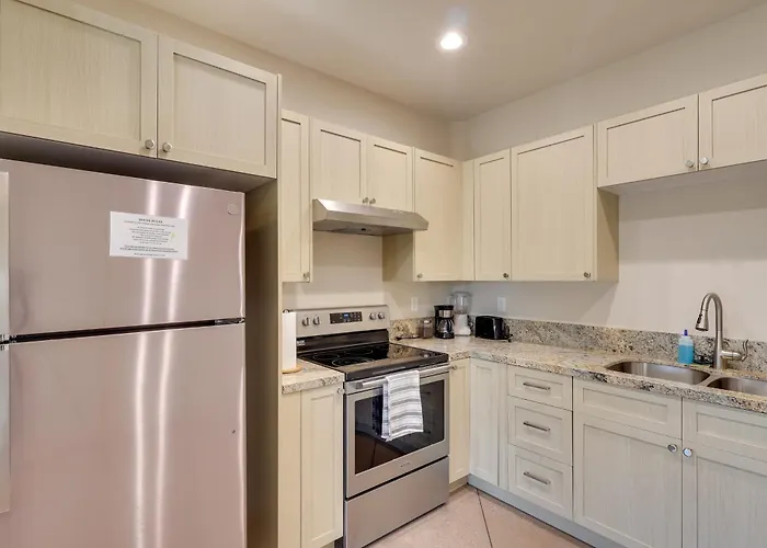 Apartment Golf, Hike & Boat! Bright Havasu