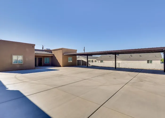 Apartment Golf, Hike & Boat! Bright Havasu *